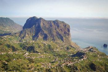 Penha de Águia Walk