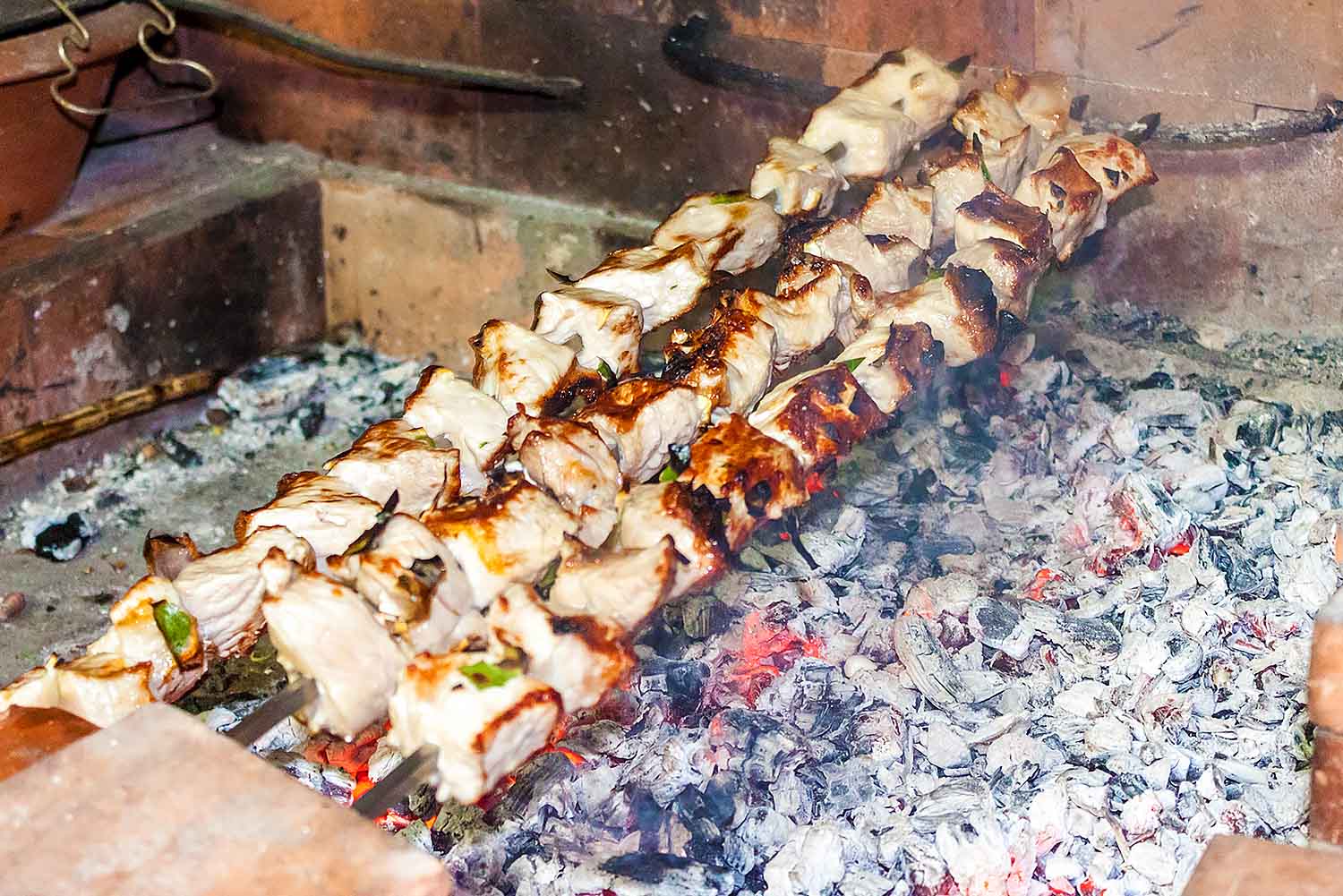 The Madeira Espetada Dinner Tour